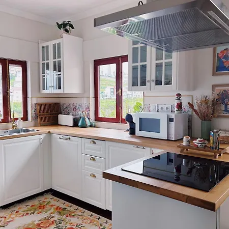 Casa Da Madrinha Tuias